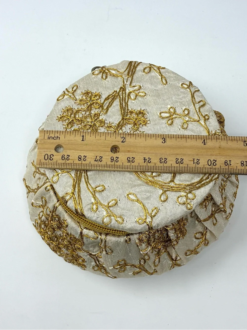 Matki-Shaped Bangle Box Jewelry Organizer Earring Embroidery Storage Box Gold